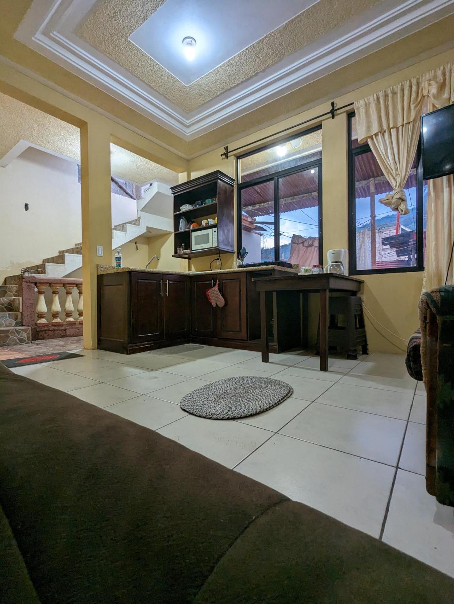 Апартаменты Casa Gonzalez Сантьяго-Атитлан Экстерьер фото