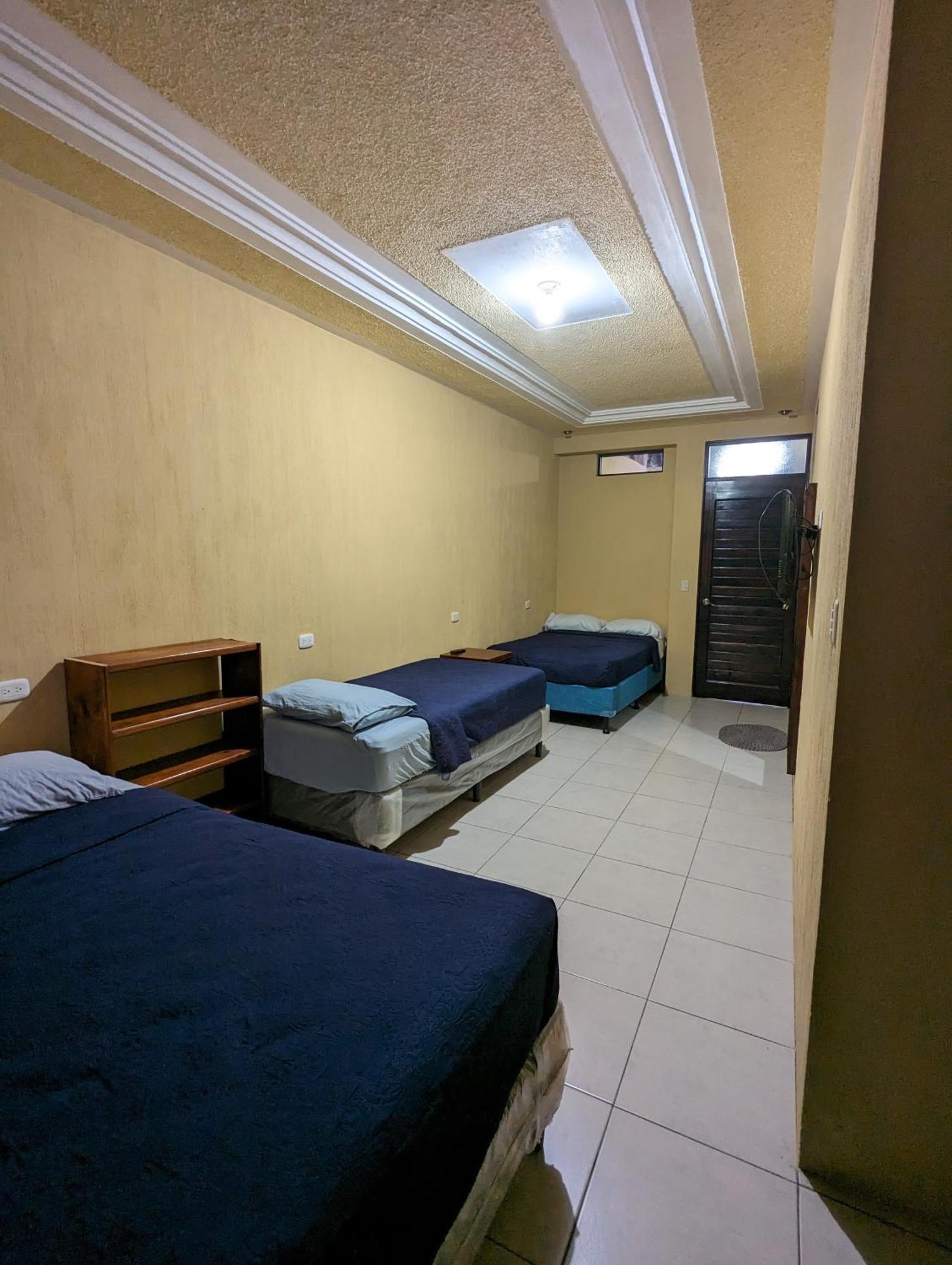 Апартаменты Casa Gonzalez Сантьяго-Атитлан Экстерьер фото