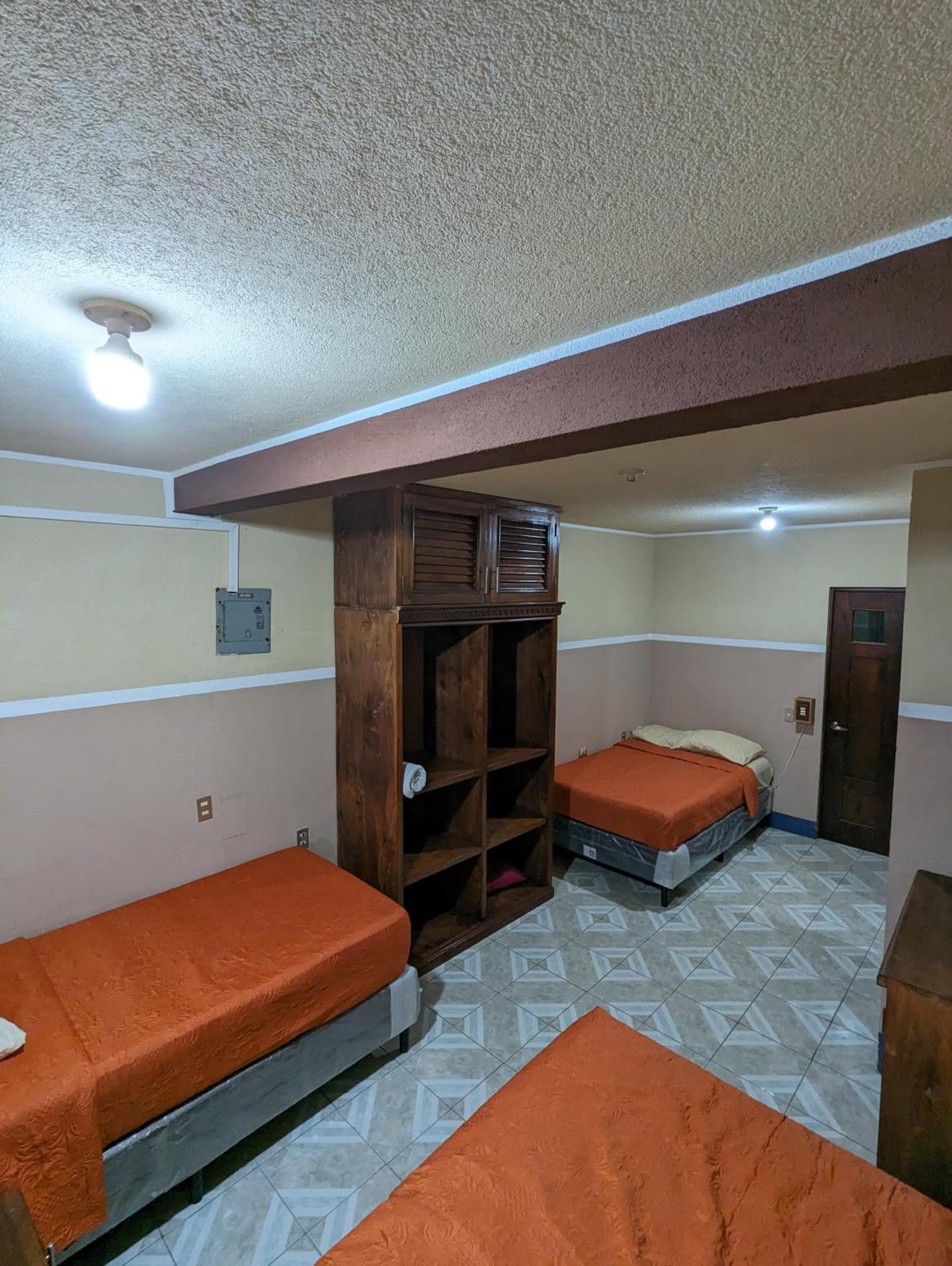 Апартаменты Casa Gonzalez Сантьяго-Атитлан Экстерьер фото