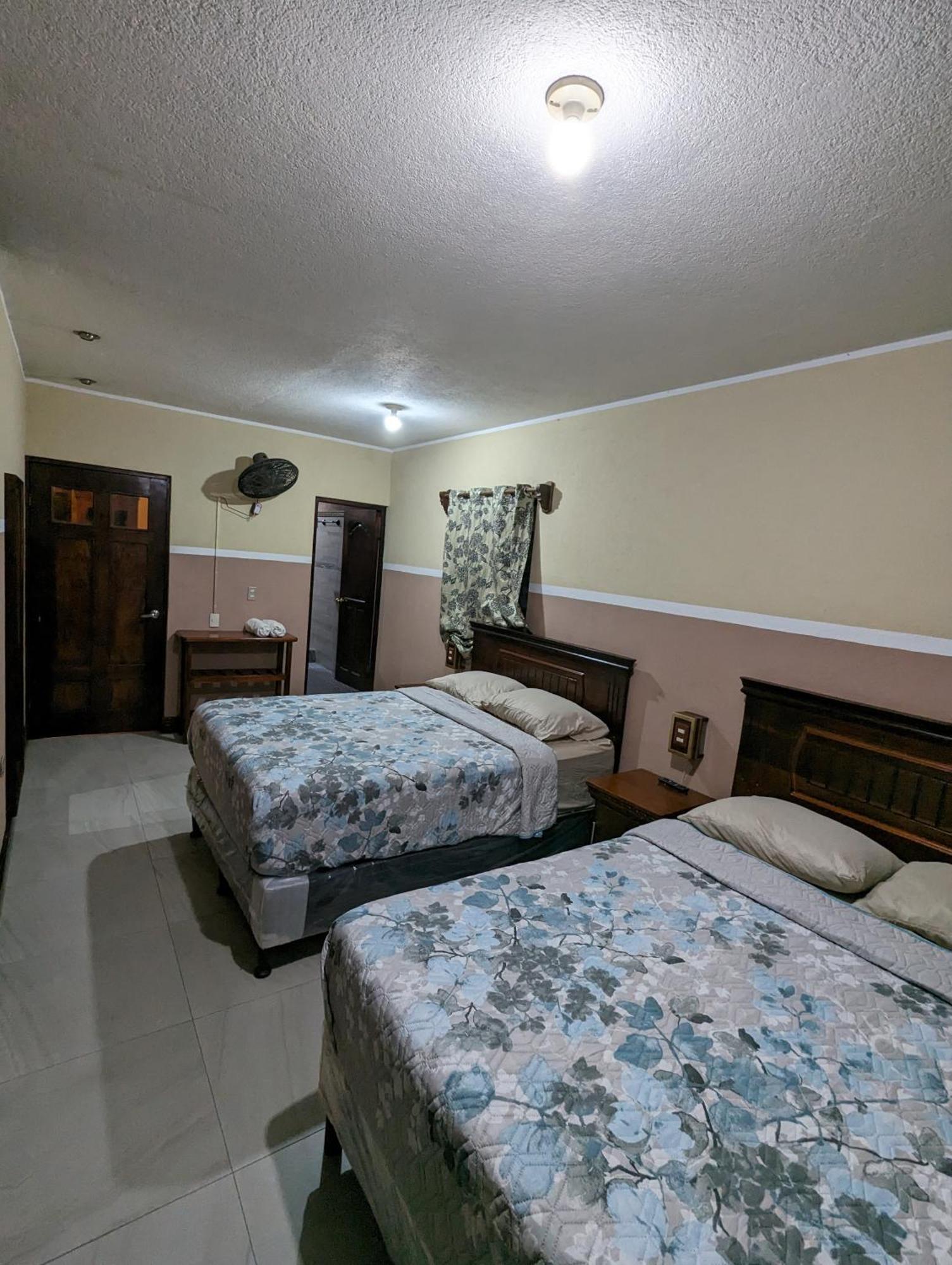 Апартаменты Casa Gonzalez Сантьяго-Атитлан Экстерьер фото