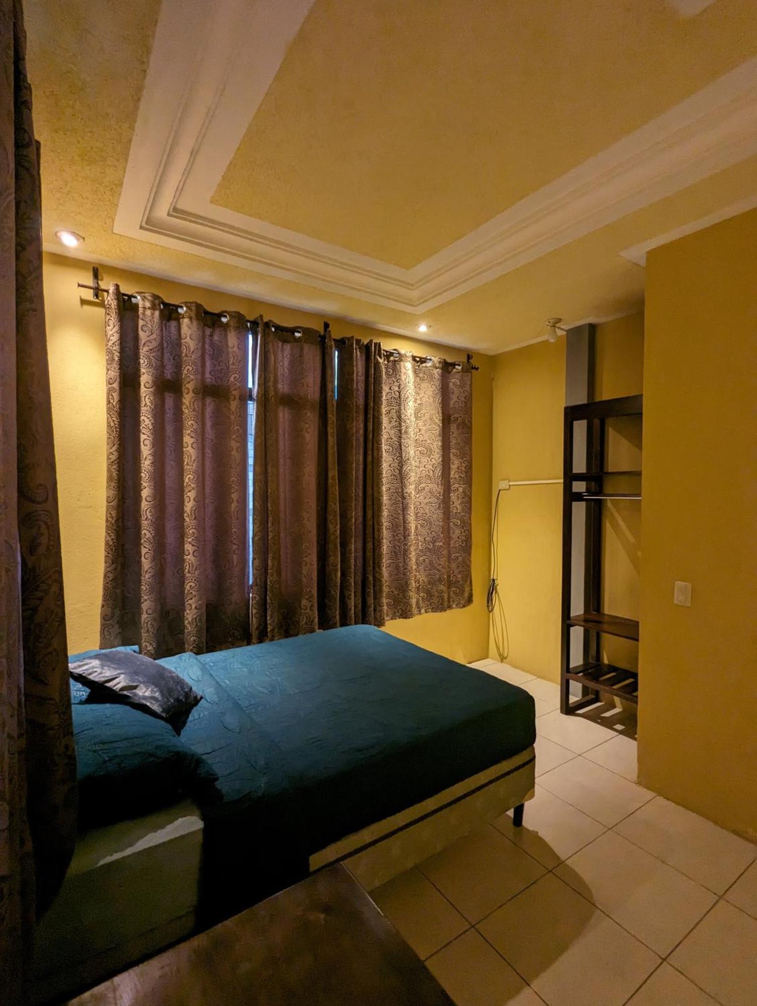 Апартаменты Casa Gonzalez Сантьяго-Атитлан Экстерьер фото
