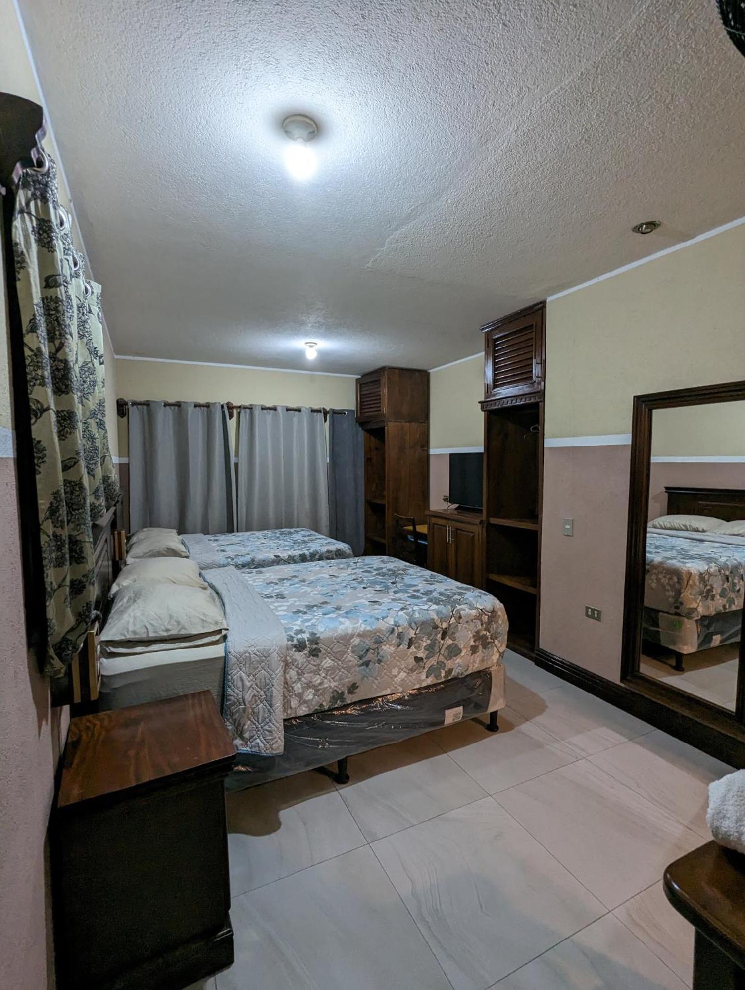 Апартаменты Casa Gonzalez Сантьяго-Атитлан Экстерьер фото